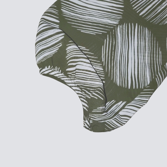 Banana Republic Scoop Neckline 3/4 Sleeve Gathered Shoulders Sheer Top 597 - Picture 2 of 5